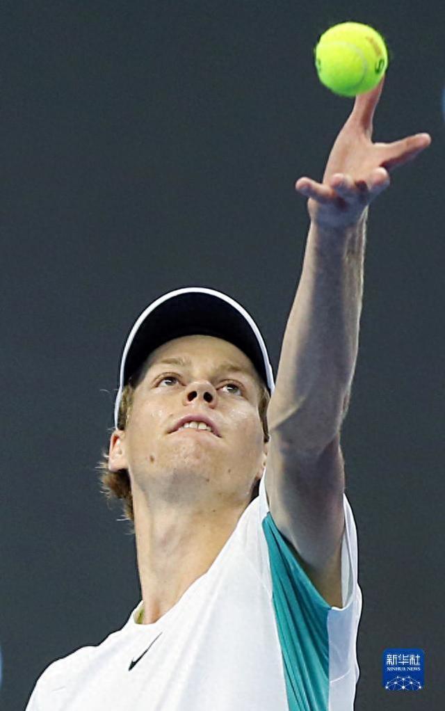 功展示了中 功展示了中